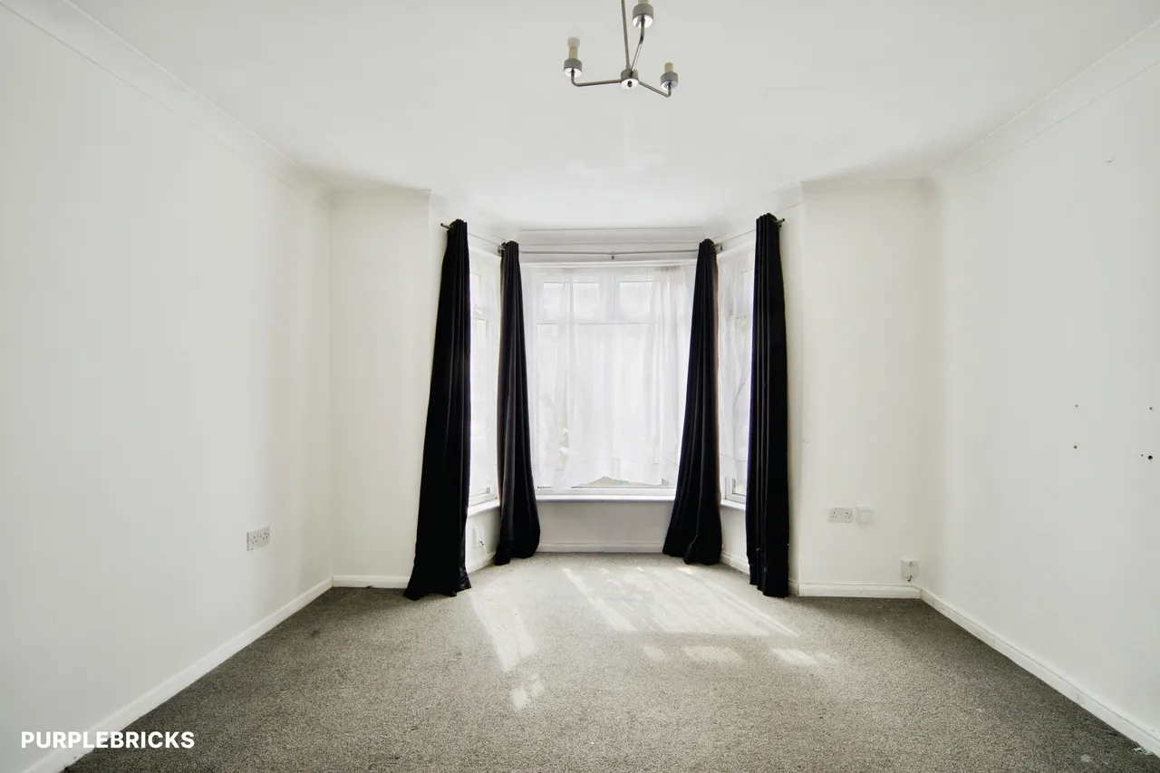Central Park Road, London, E6, photo 10