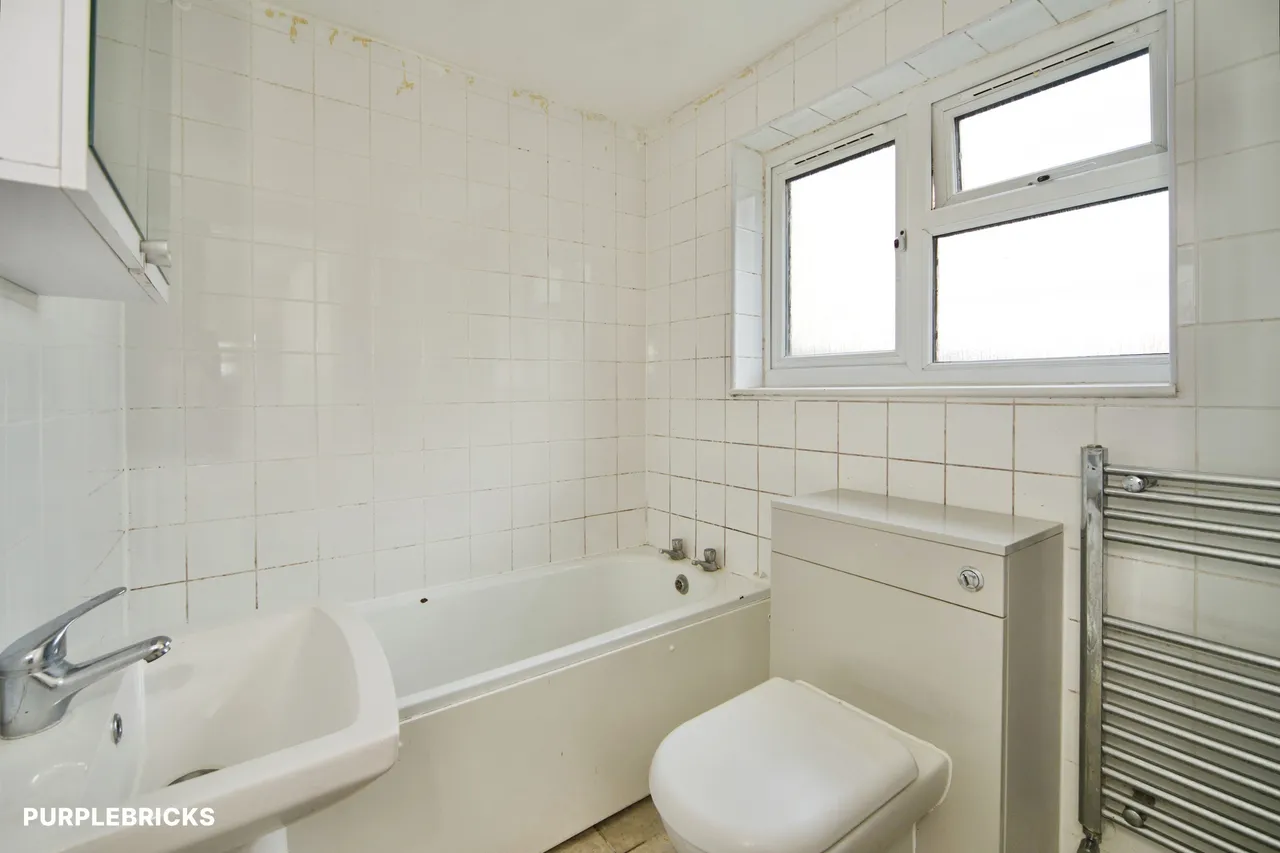 Central Park Road, London, E6, photo 13