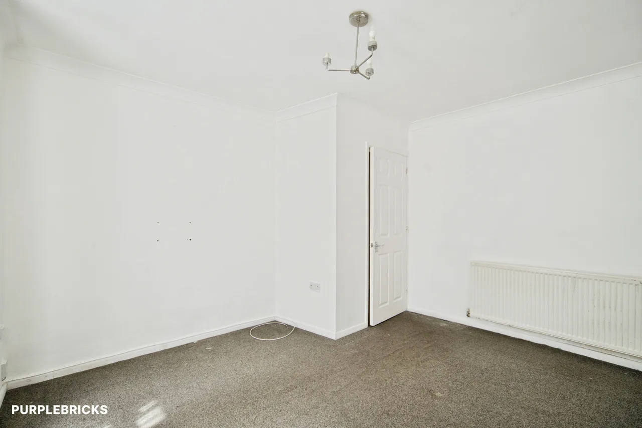 Central Park Road, London, E6, photo 17