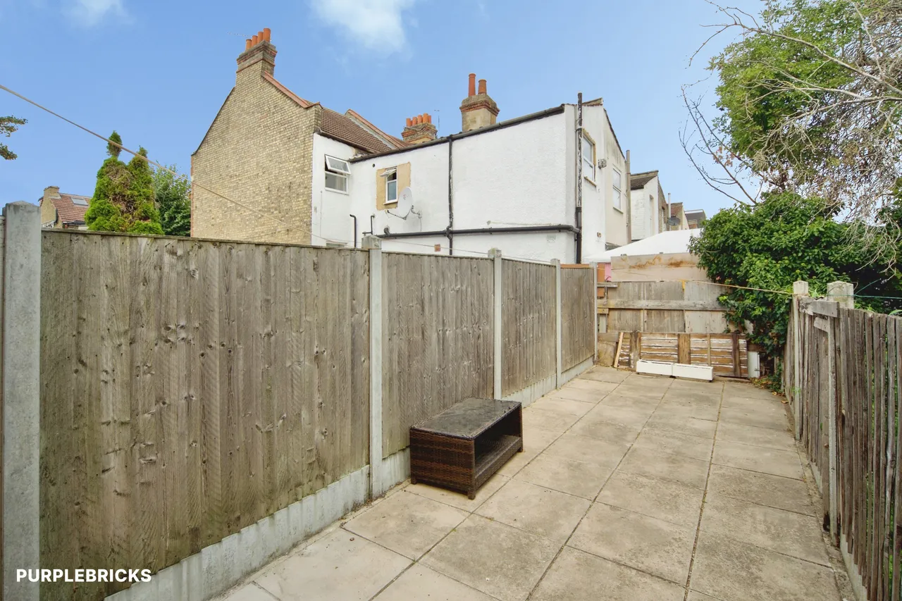 Central Park Road, London, E6, photo 21
