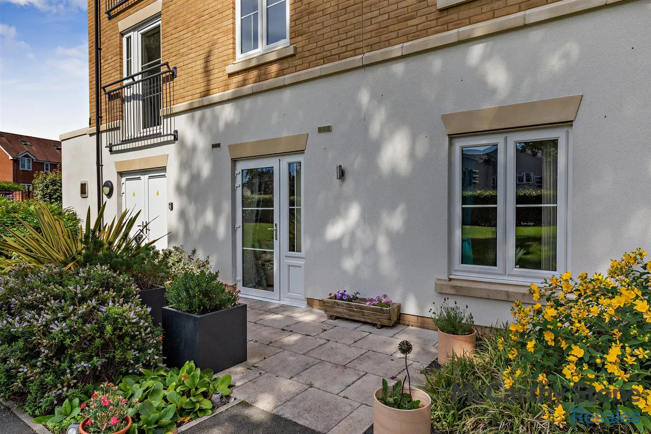 Orchard Lane, Alton, GU34, photo 19