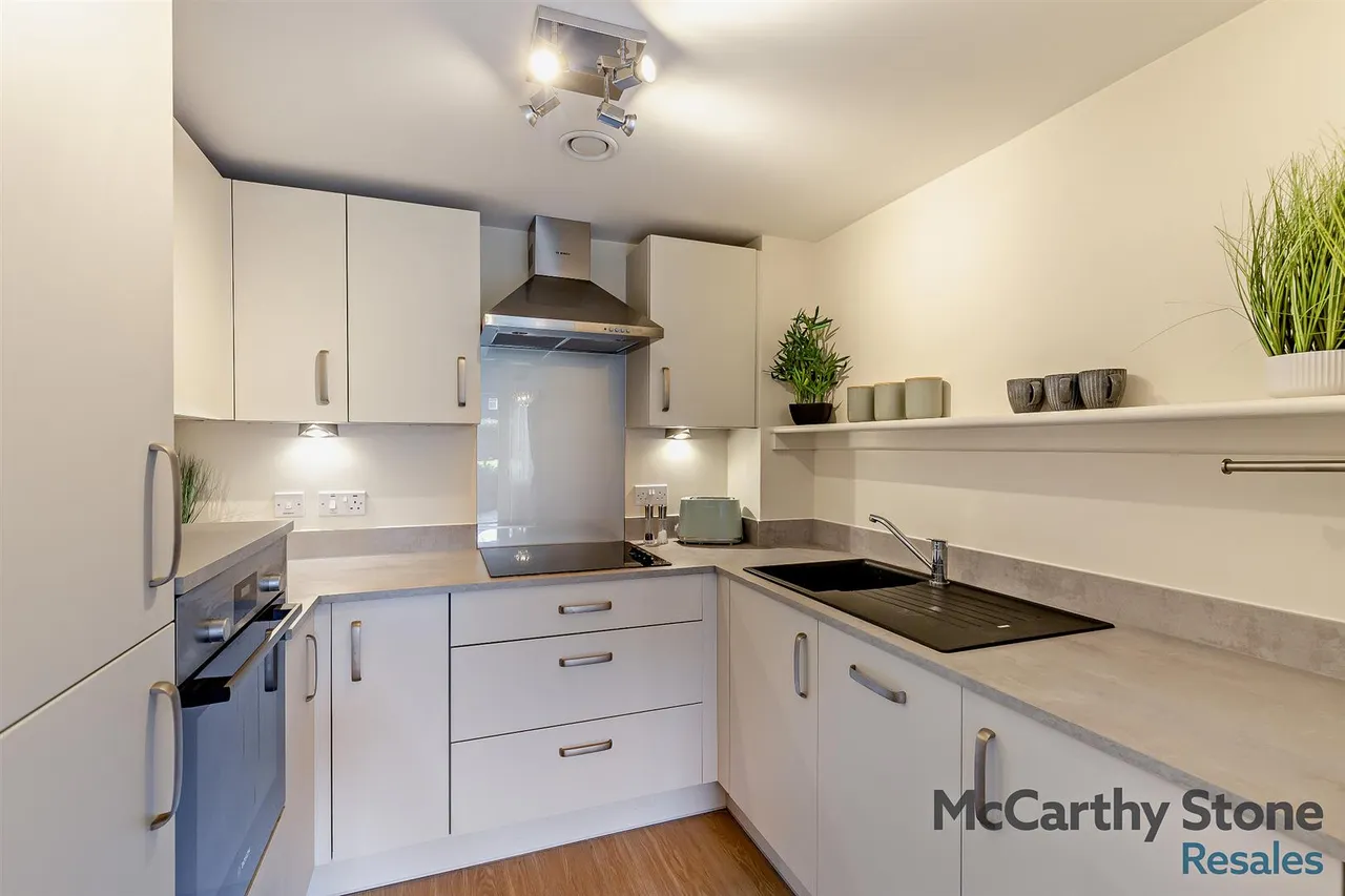 Orchard Lane, Alton, GU34, photo 14