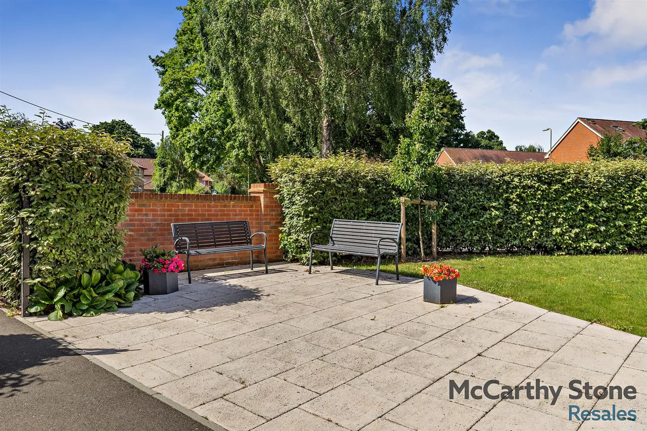 Orchard Lane, Alton, GU34, photo 24