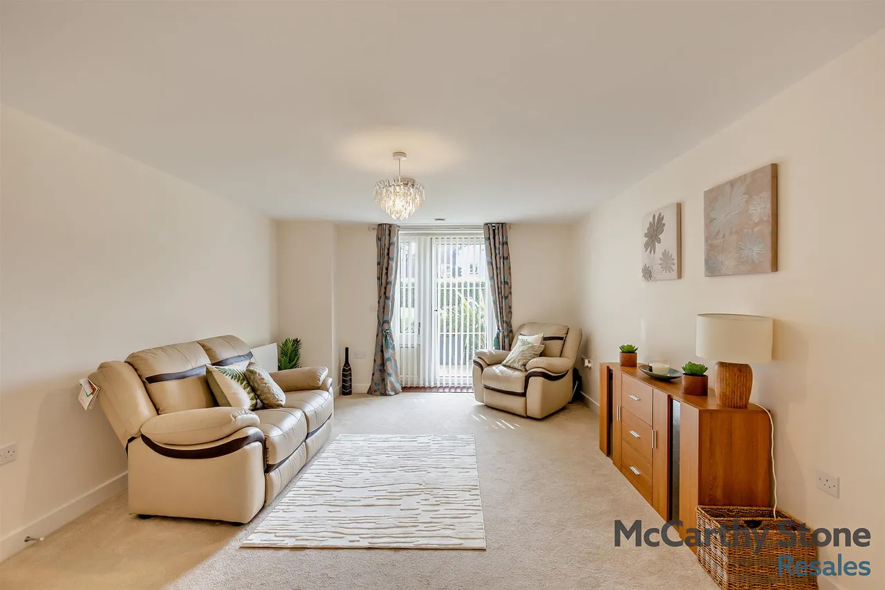 Orchard Lane, Alton, GU34, photo 2