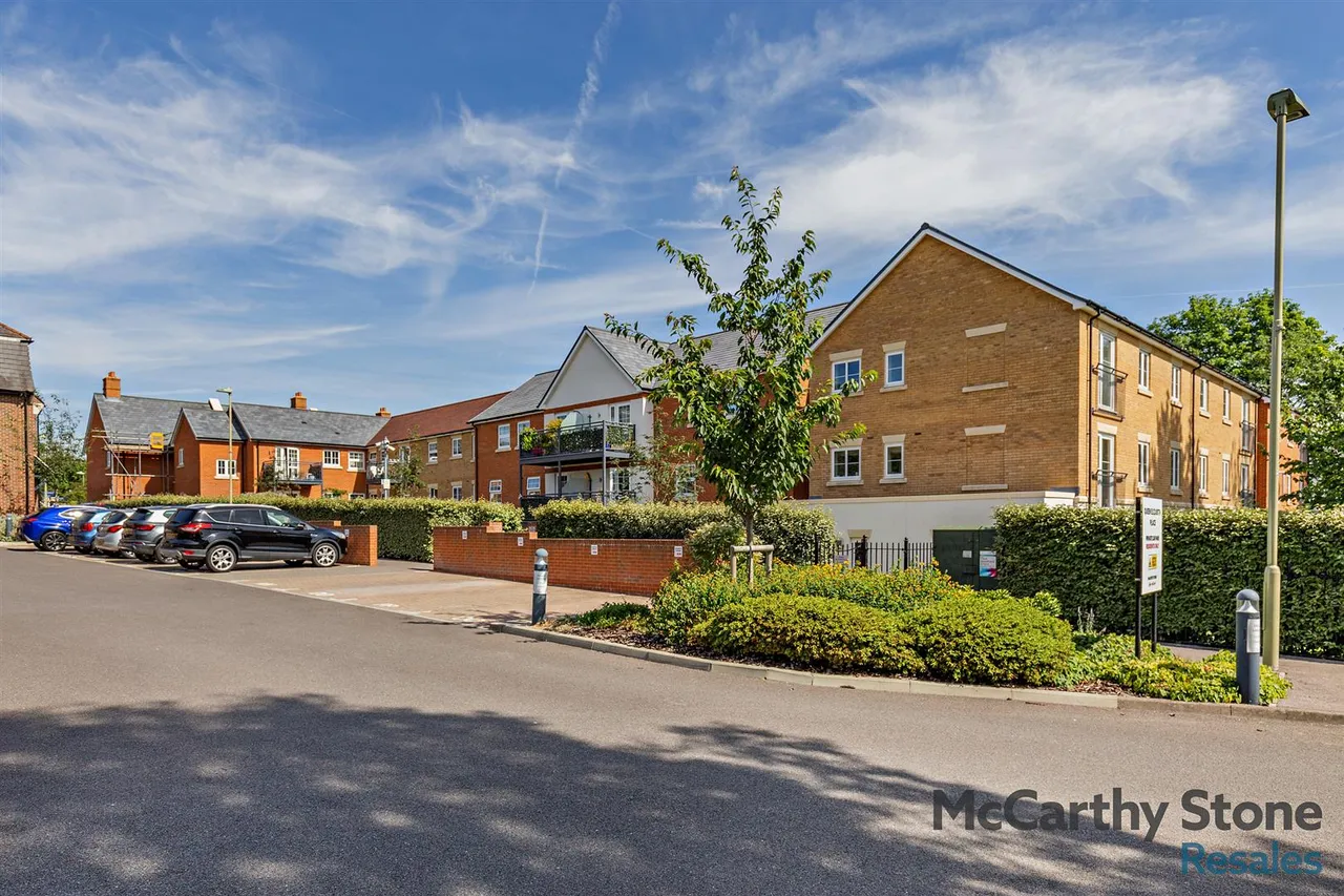 Orchard Lane, Alton, GU34, photo 29
