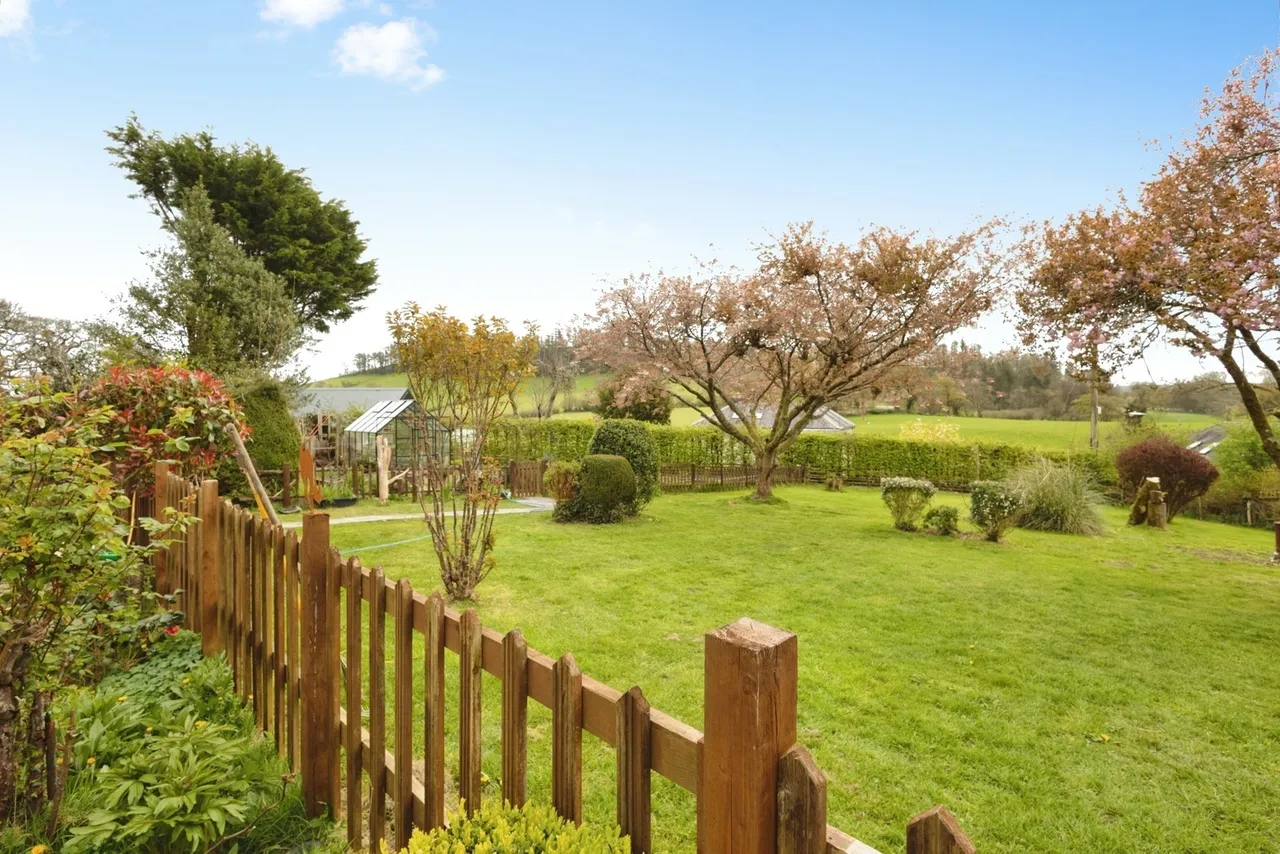 Broad Oak, Carmarthen, SA32, photo 3