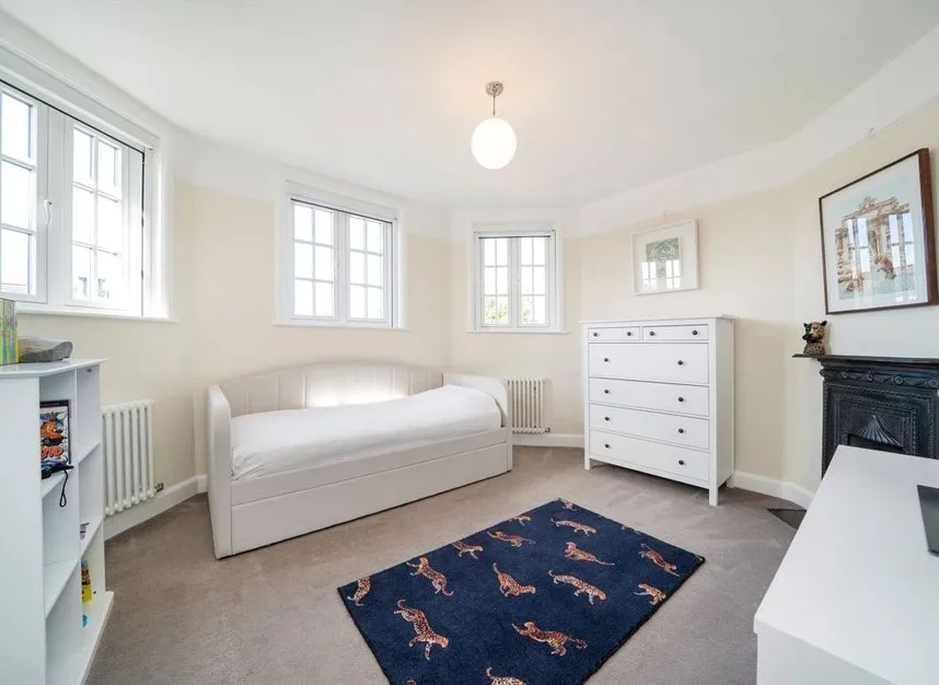 Castle Avenue, Chingford, E4, photo 15