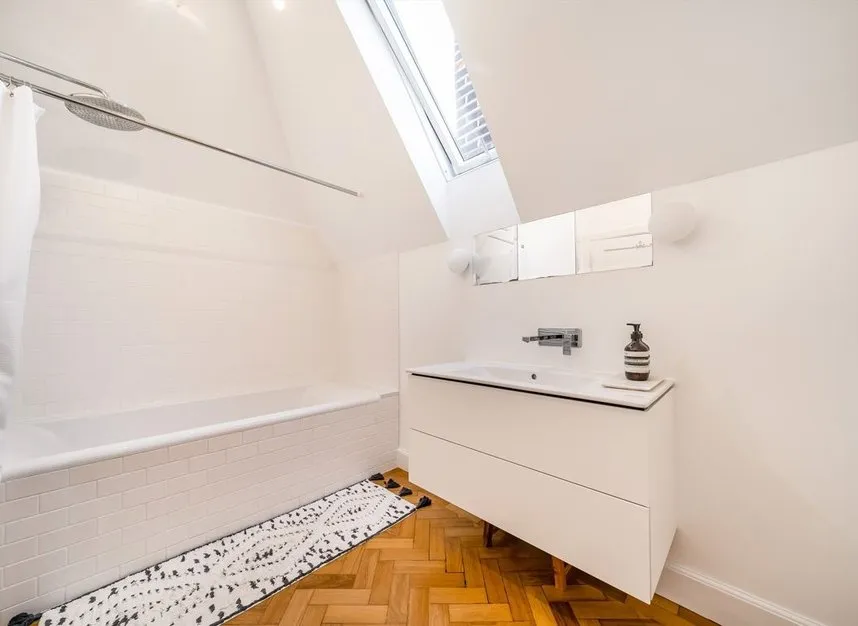 Castle Avenue, Chingford, E4, photo 18