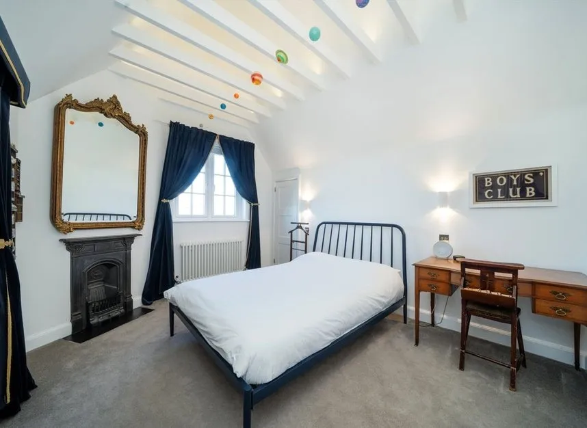 Castle Avenue, Chingford, E4, photo 20