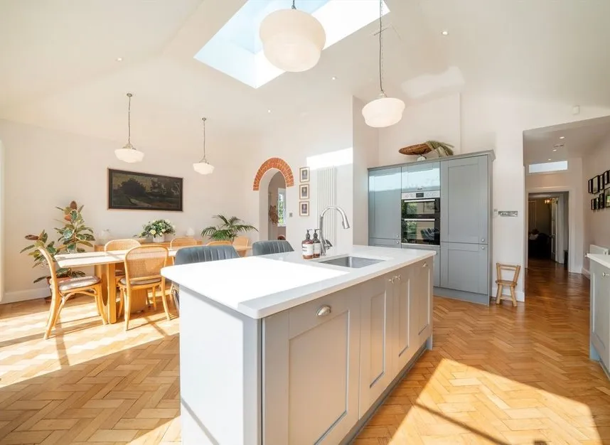 Castle Avenue, Chingford, E4, photo 2