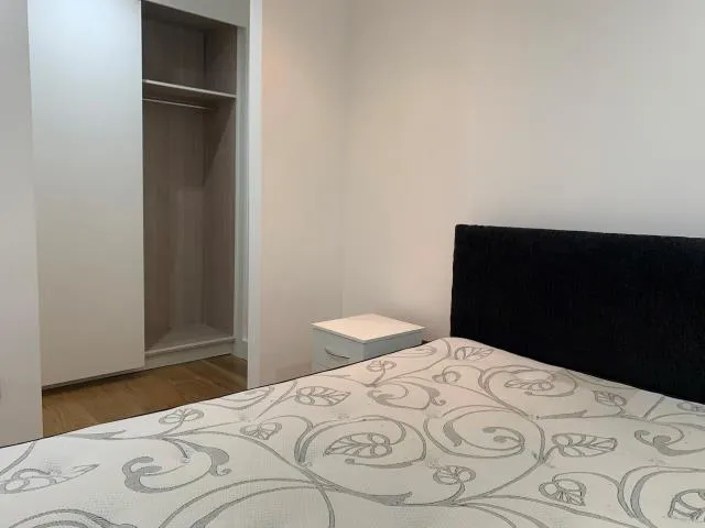 Staines Road, Hounslow, TW3, photo 6