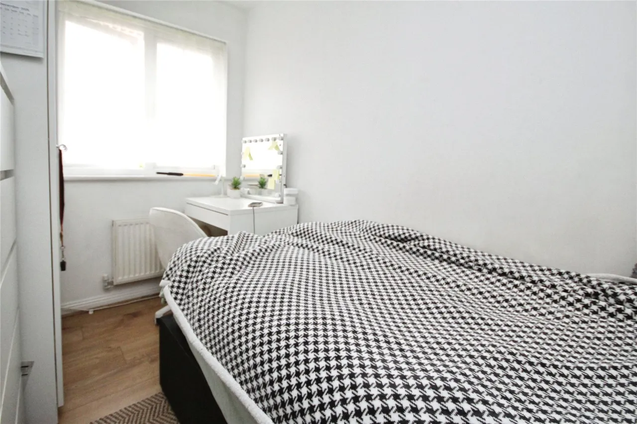 Bengeo Gardens, Chadwell Heath, RM6, photo 5