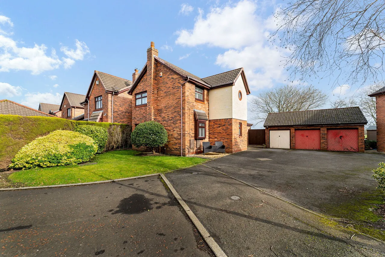 4 bed house for sale, Douglas Park, Atherton, M46