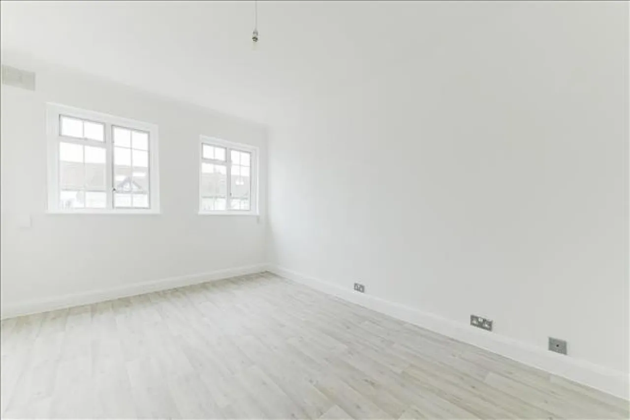 Durnsford Road, Wimbledon, photo 2
