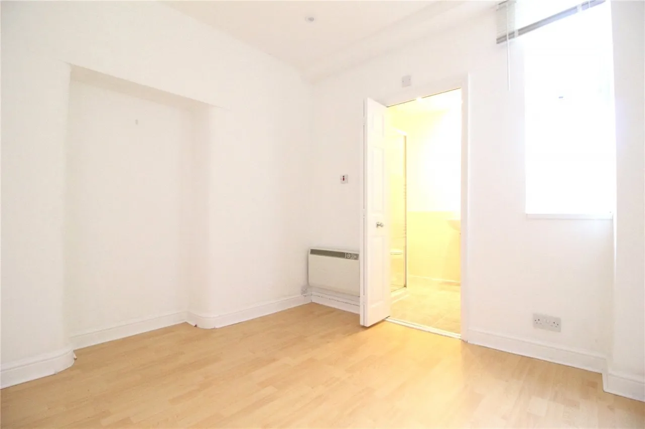 Victoria Road, Cirencester, GL7, photo 3