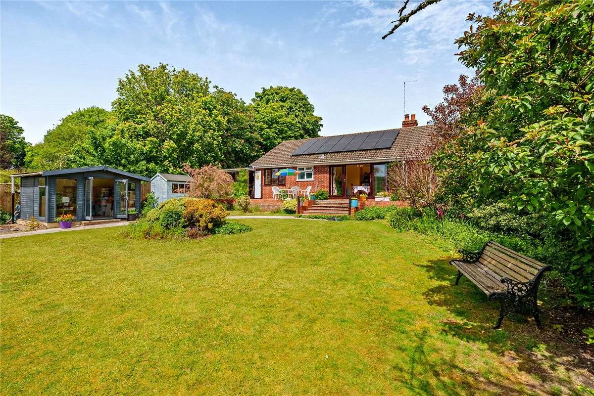 Downs Close, Eastbury, RG17, photo 3