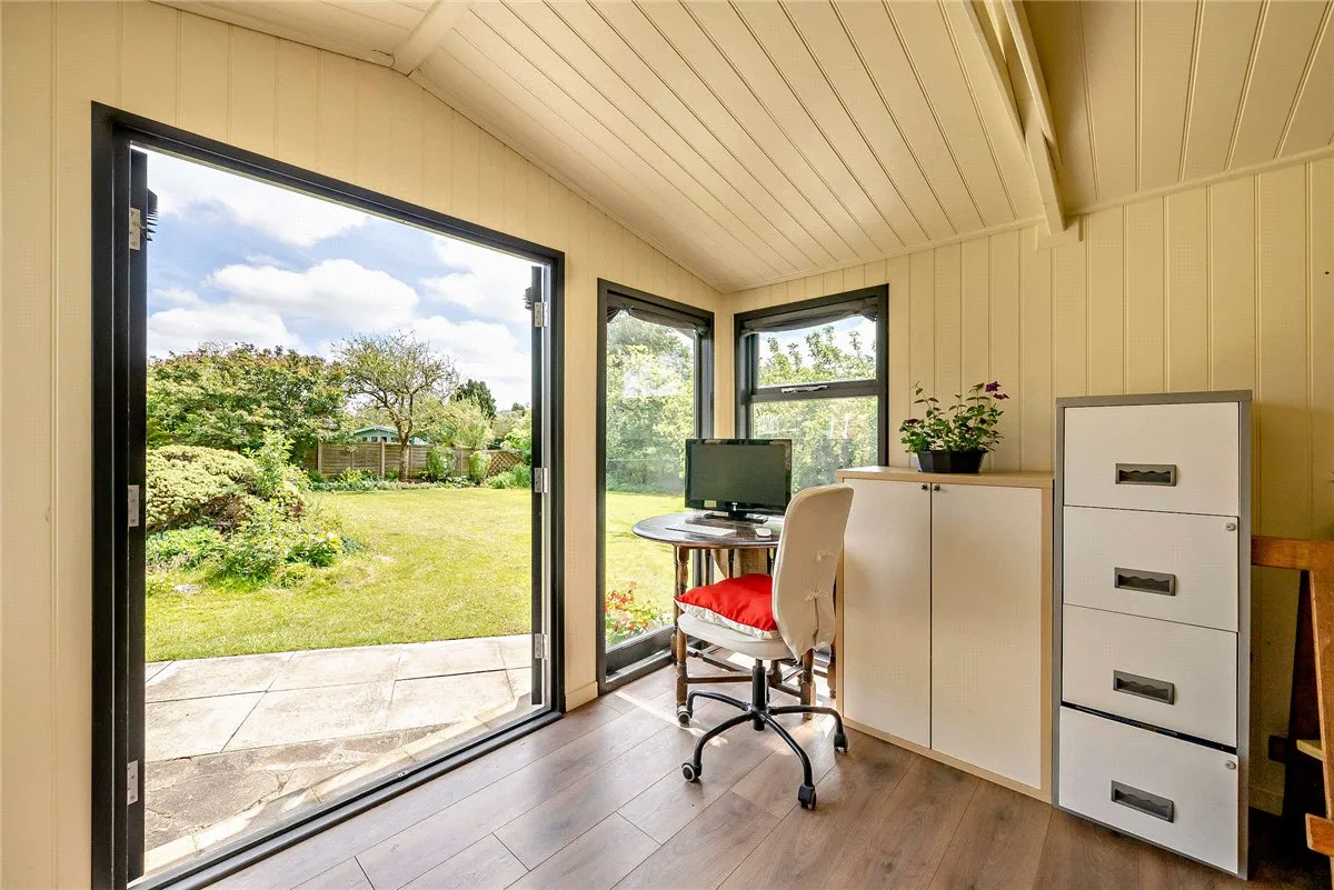 Downs Close, Eastbury, RG17, photo 14