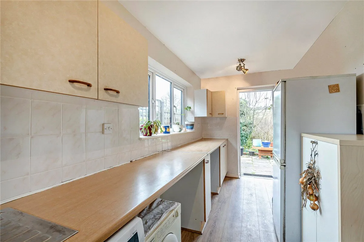 Downs Close, Eastbury, RG17, photo 13