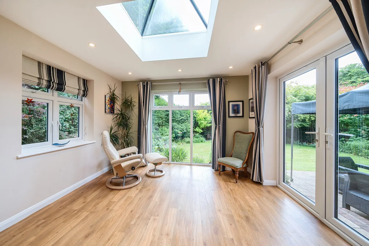 Heathyfields Road, Farnham, GU9, photo 6