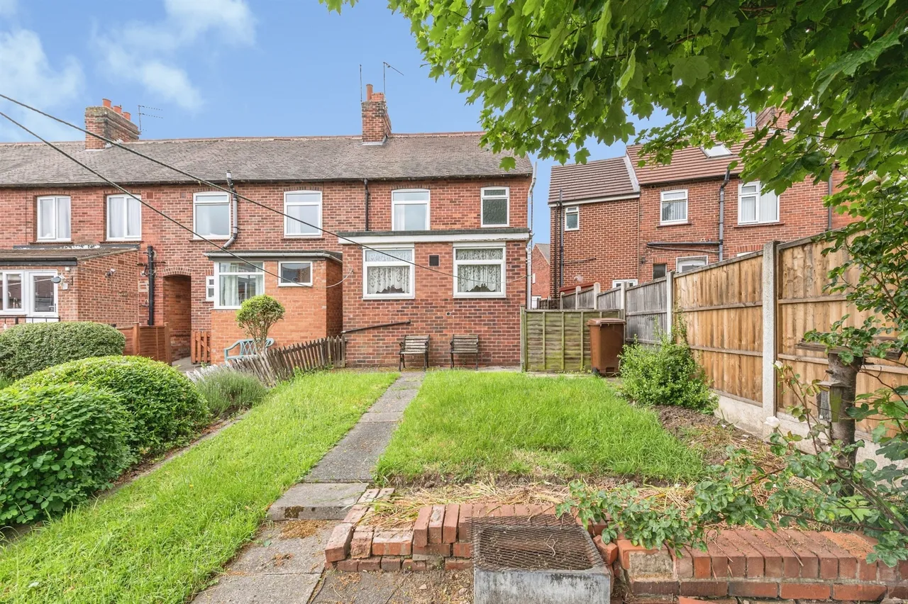 Oakwood Avenue, Wakefield, photo 12