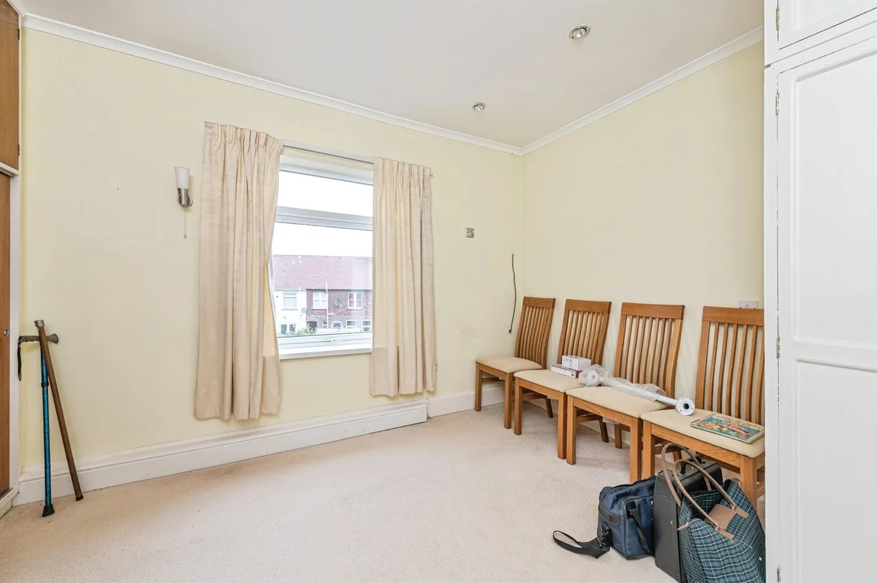 Oakwood Avenue, Wakefield, photo 9