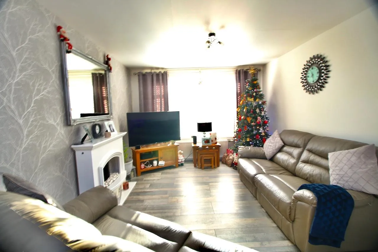 Lilac Hill, Cumbernauld, G67 3QL, photo 2