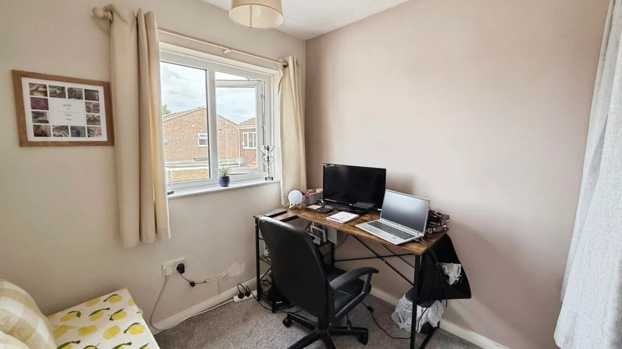 Matravers Close, Westbury, photo 12