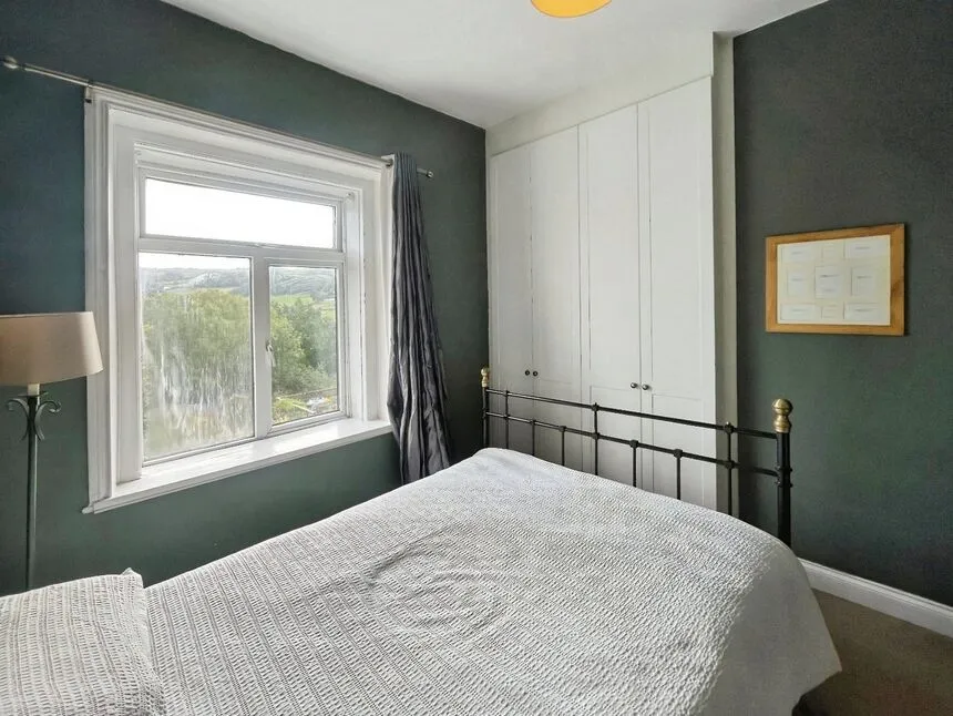 Belle Vue Terrace, Luddendenfoot, West Yorkshire, HX2, photo 8