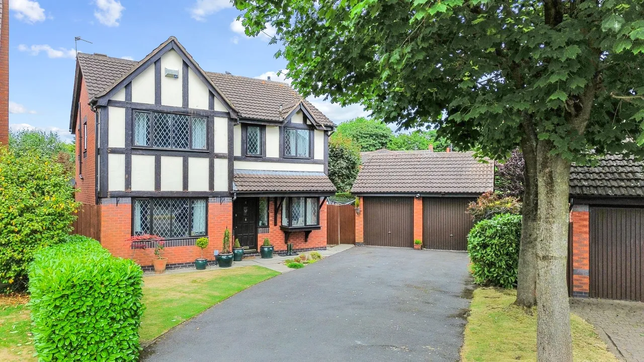 4 bed house for sale — Wendlebury Close, Leigh, Leigh, WN7 3NP