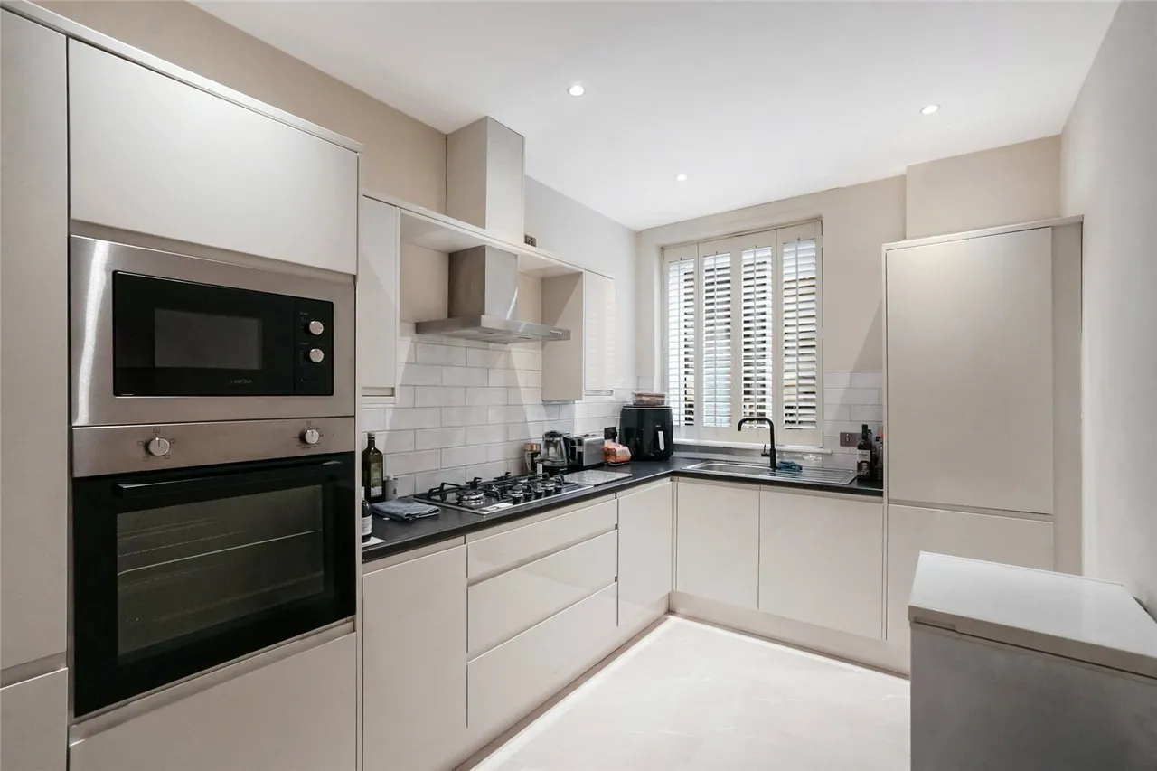 Jackson Place, Bearsden, G61, photo 3
