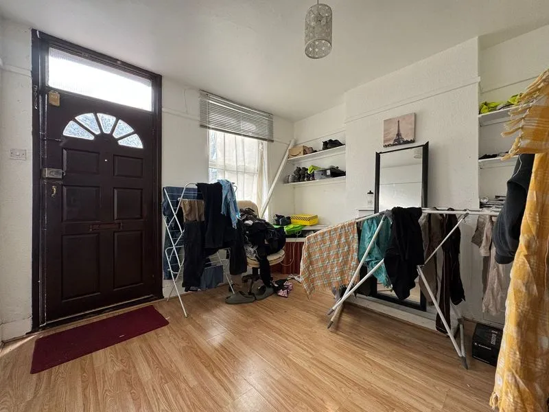 Russell Street, Luton LU1 5EA, photo 4
