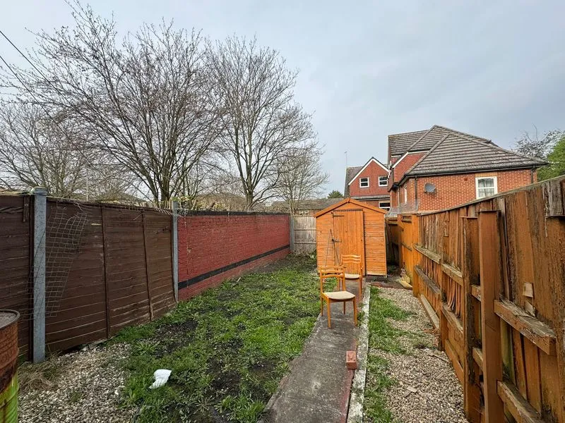 Russell Street, Luton LU1 5EA, photo 9