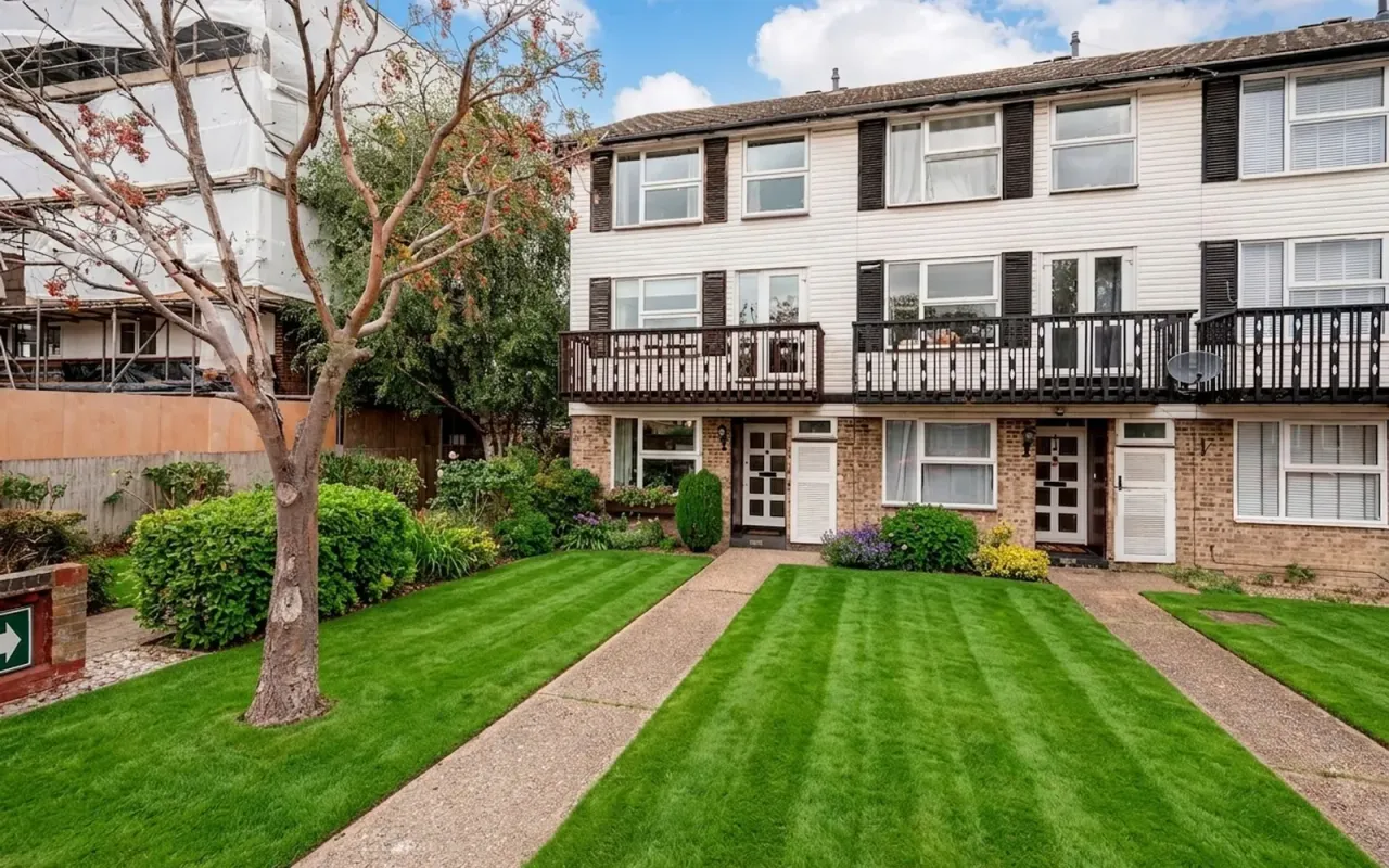 4 bed office for sale — Rodney Road, New Malden, KT3