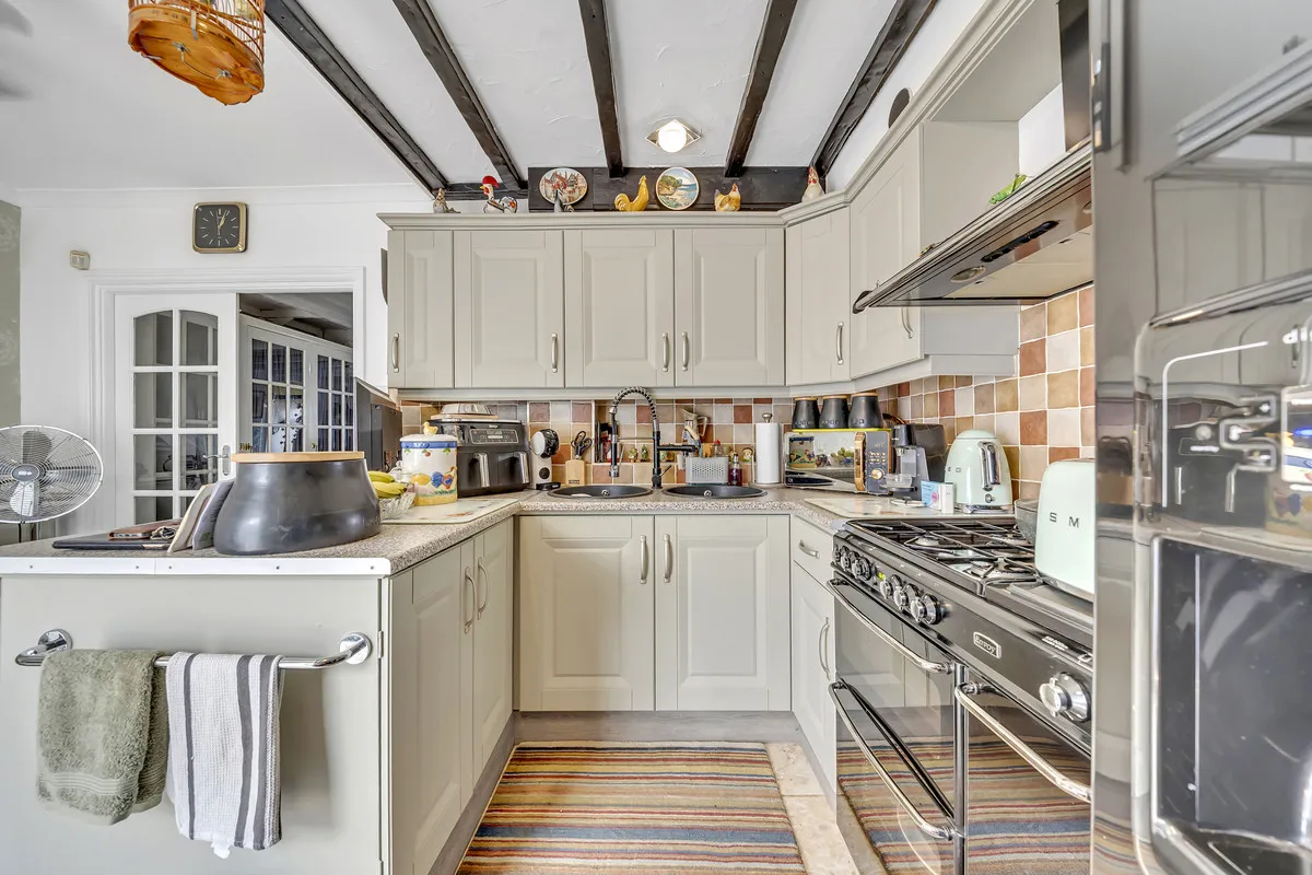 Daventry Gardens, Harold Hill, RM3, photo 10