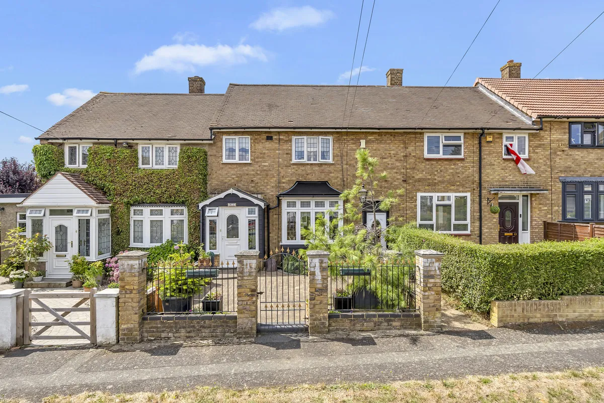 3 bed house for sale, Daventry Gardens, Harold Hill, RM3