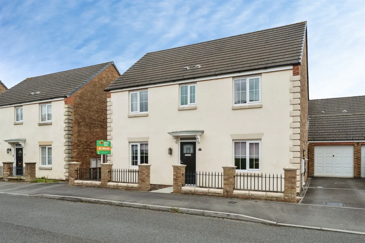 Six Mills Avenue, Swansea, SA4, photo 4