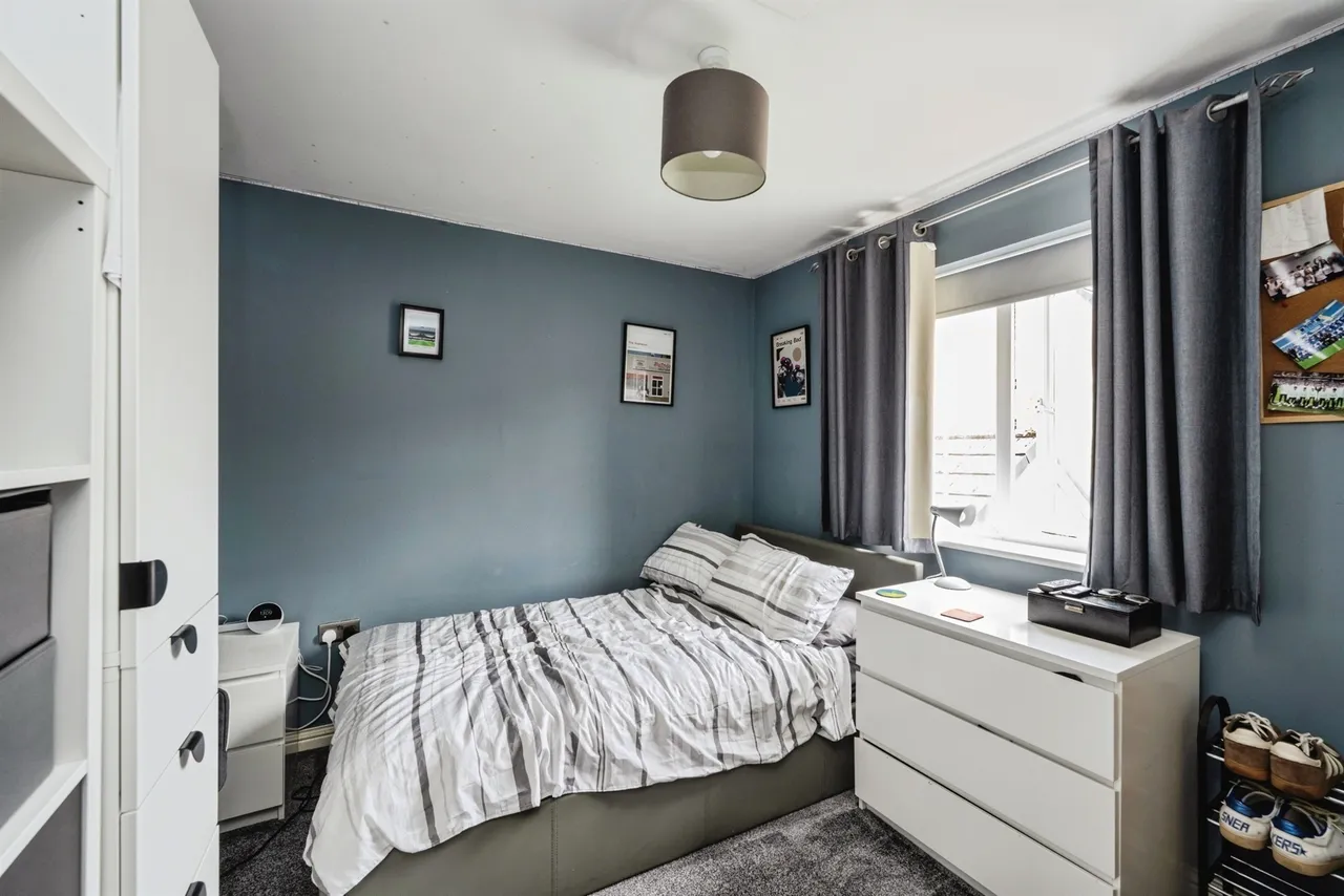 Six Mills Avenue, Swansea, SA4, photo 16