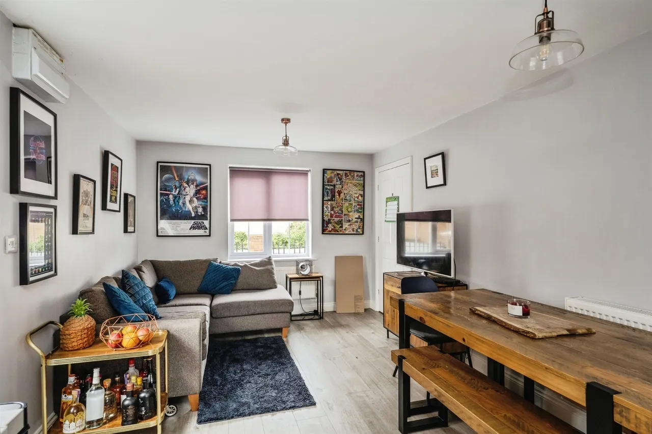 Six Mills Avenue, Swansea, SA4, photo 9