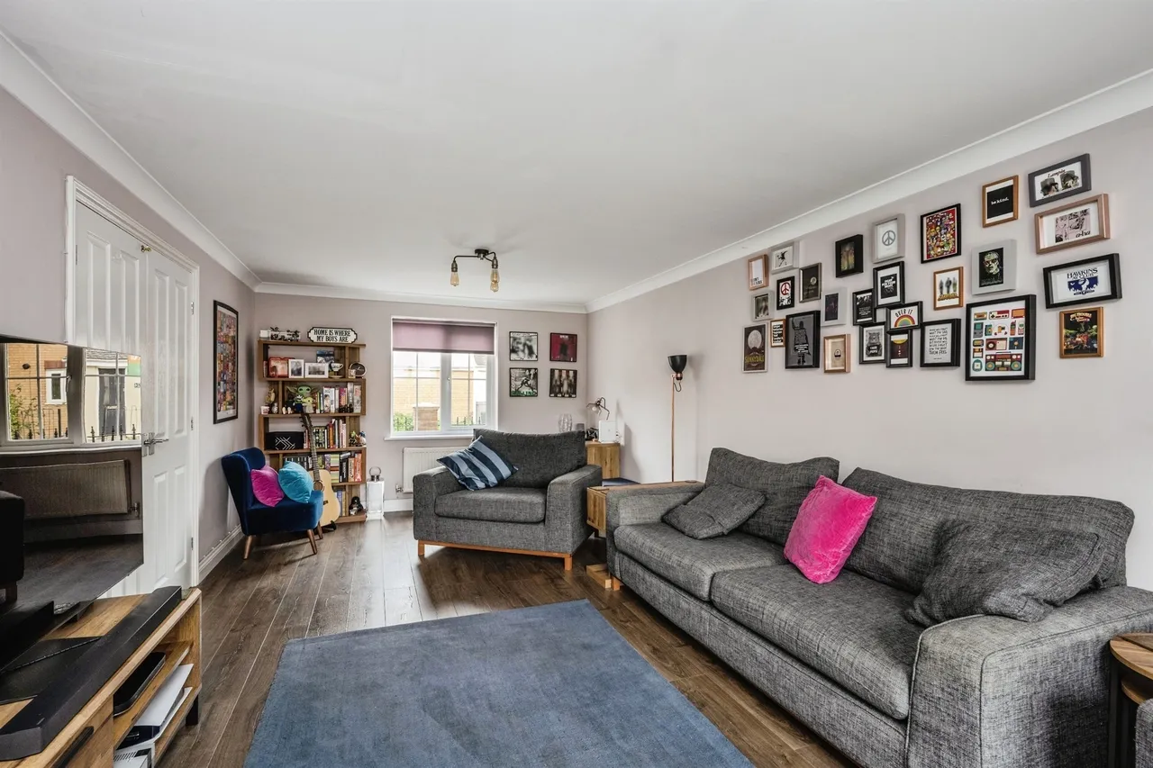 Six Mills Avenue, Swansea, SA4, photo 12
