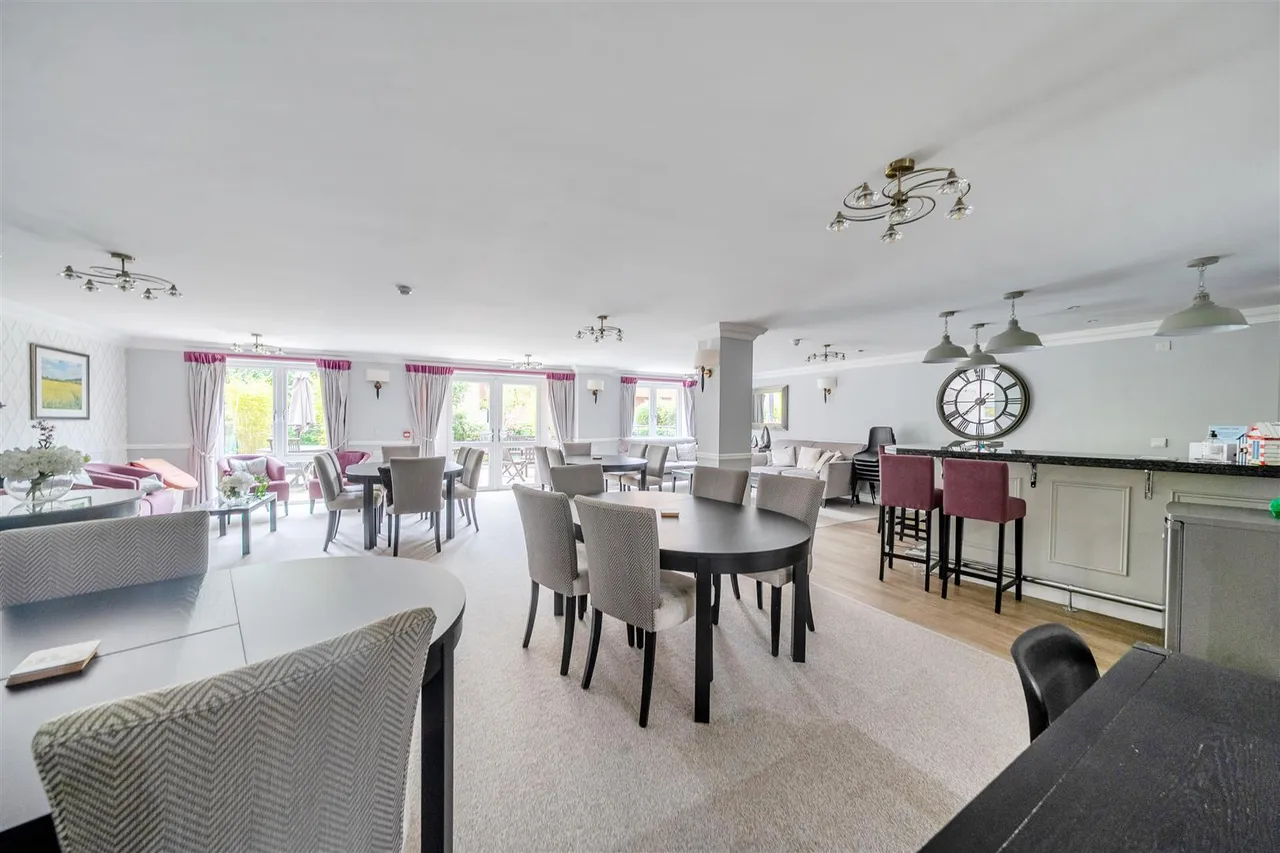 West Street, Newbury, RG14, photo 12