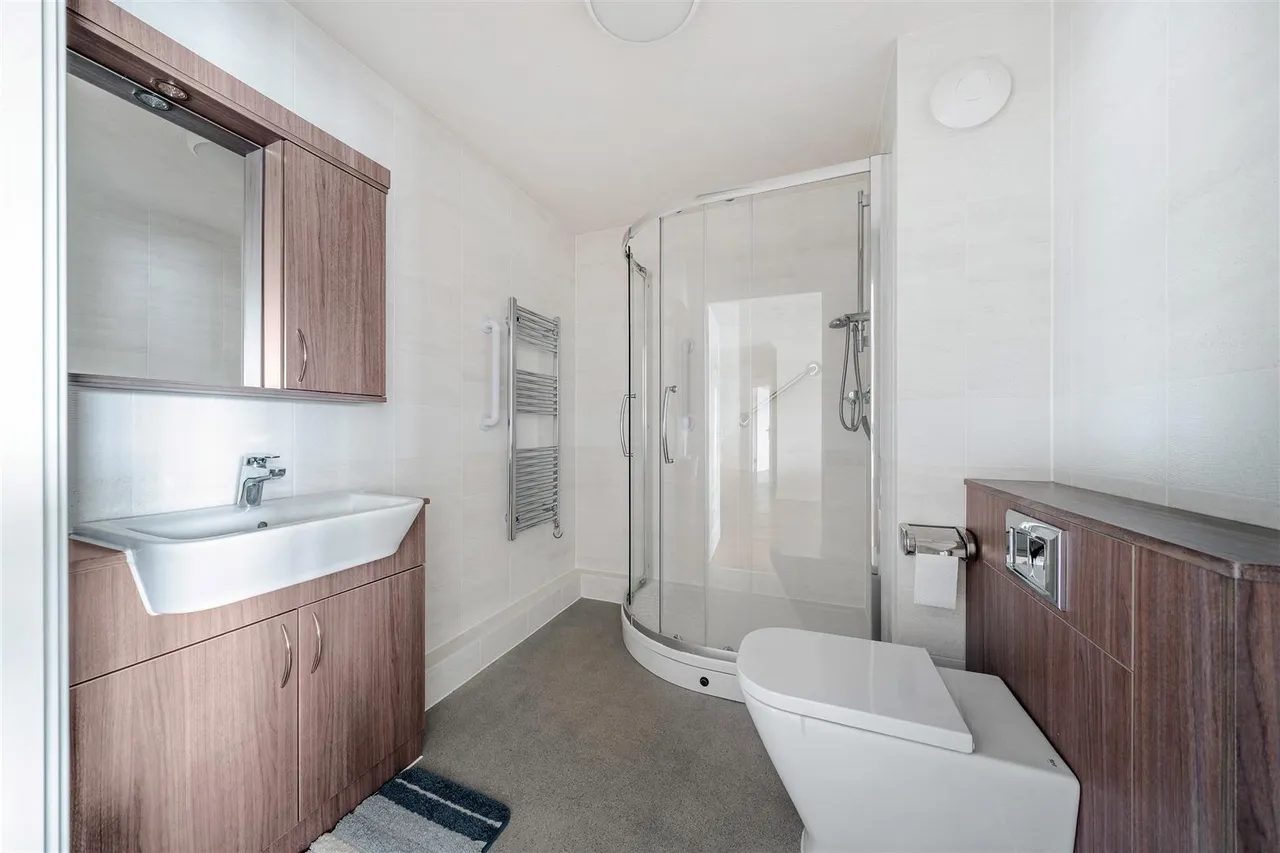 West Street, Newbury, RG14, photo 8