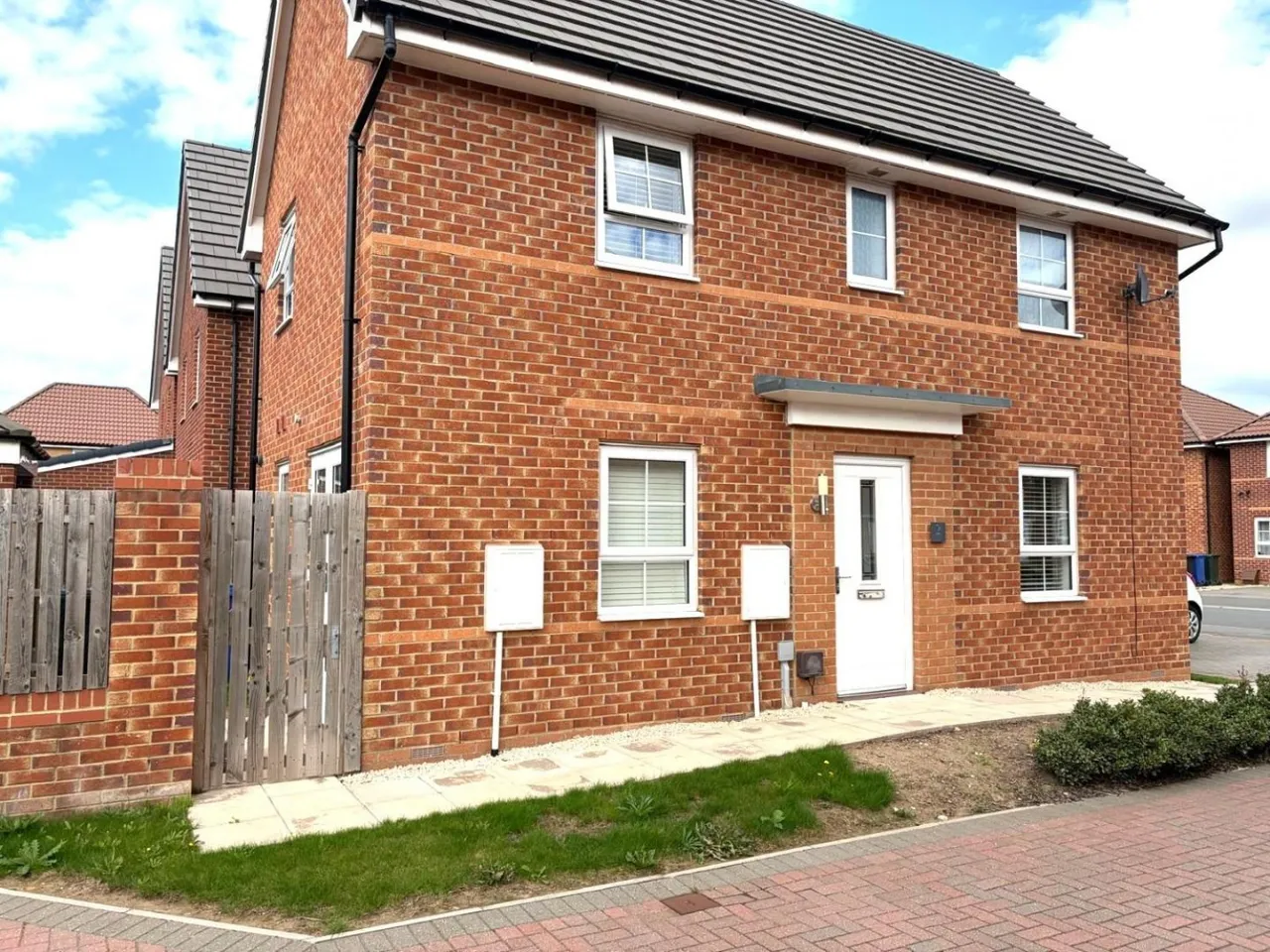 3 bed house for sale, Sylvester Court, New Rossington, DN11