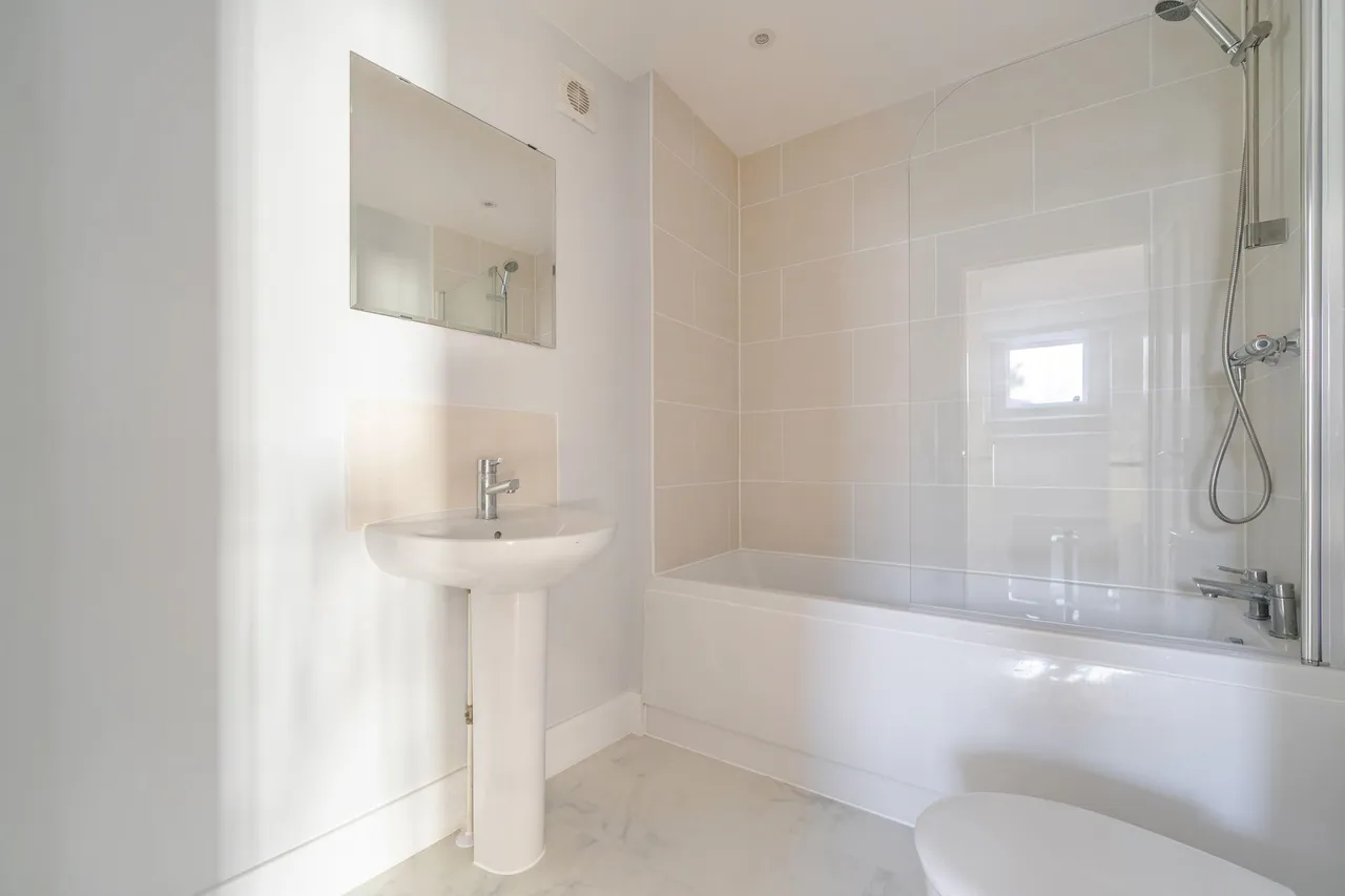 High Street, Haslemere, GU27, photo 7