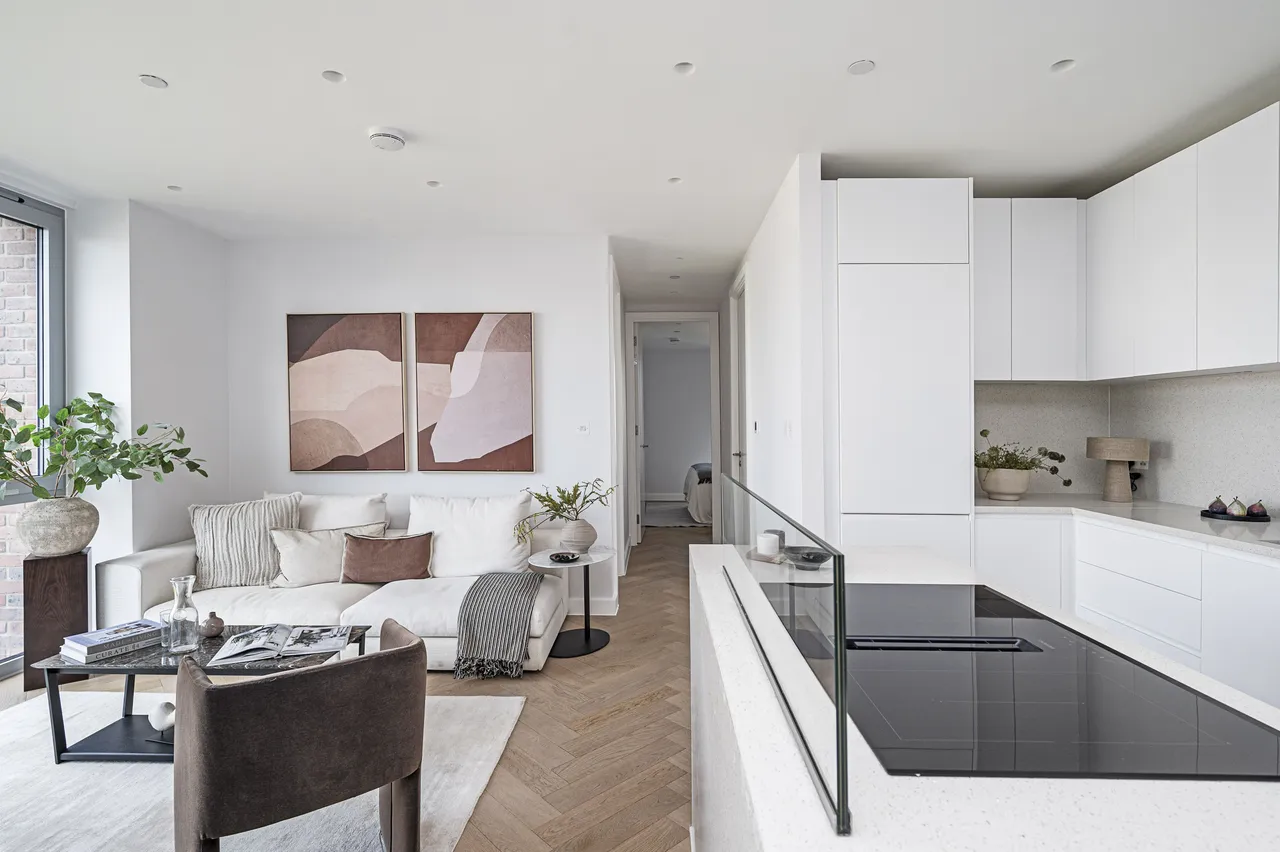 2 bed flat for sale — Flat 8, 4 Maple Path, London