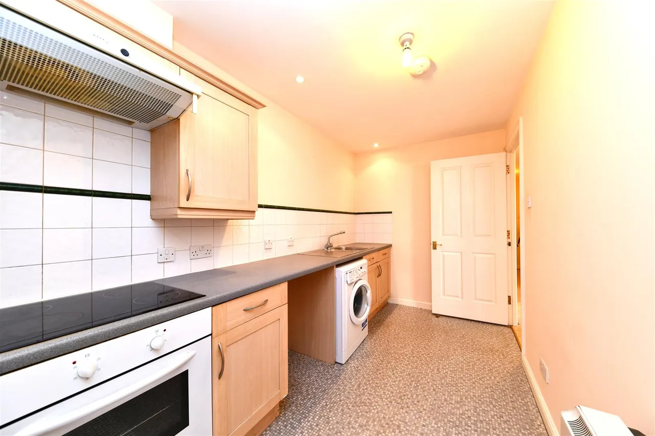 Bedwell Crescent, Stevenage, Herts, SG1 1WZ, photo 11