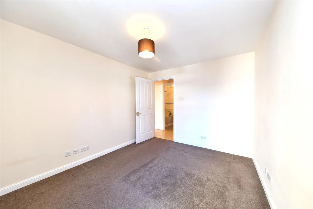 Bedwell Crescent, Stevenage, Herts, SG1 1WZ, photo 4