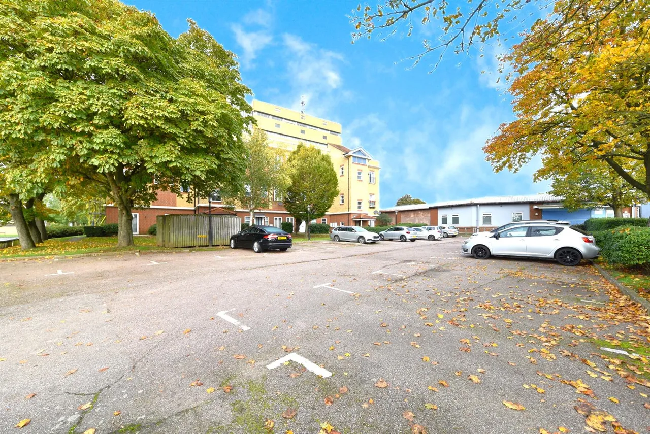 Bedwell Crescent, Stevenage, Herts, SG1 1WZ, photo 12