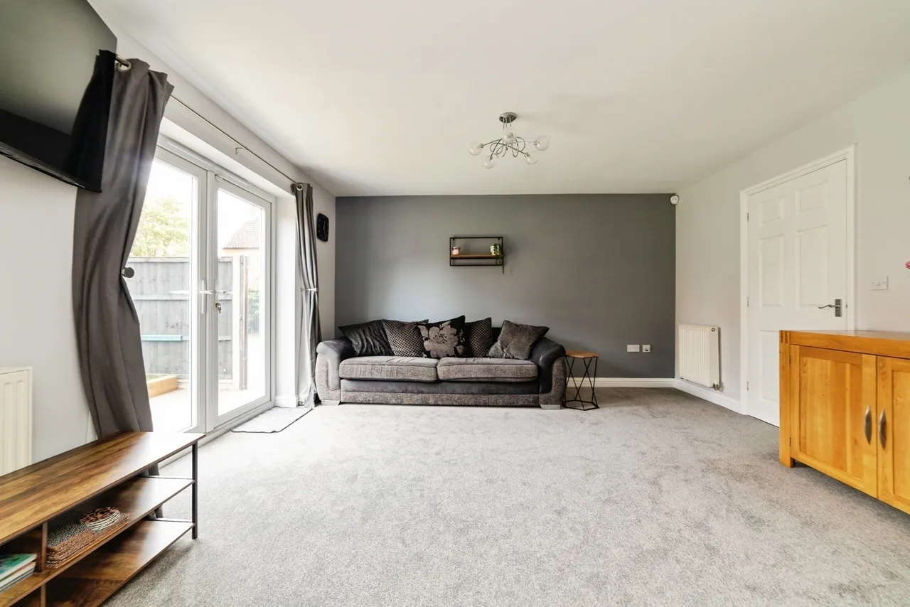 Goldfinch Drive, Sandy, Bedfordshire, SG19, photo 2