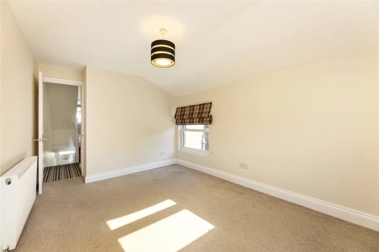 Brathway Road, London, SW18, photo 16