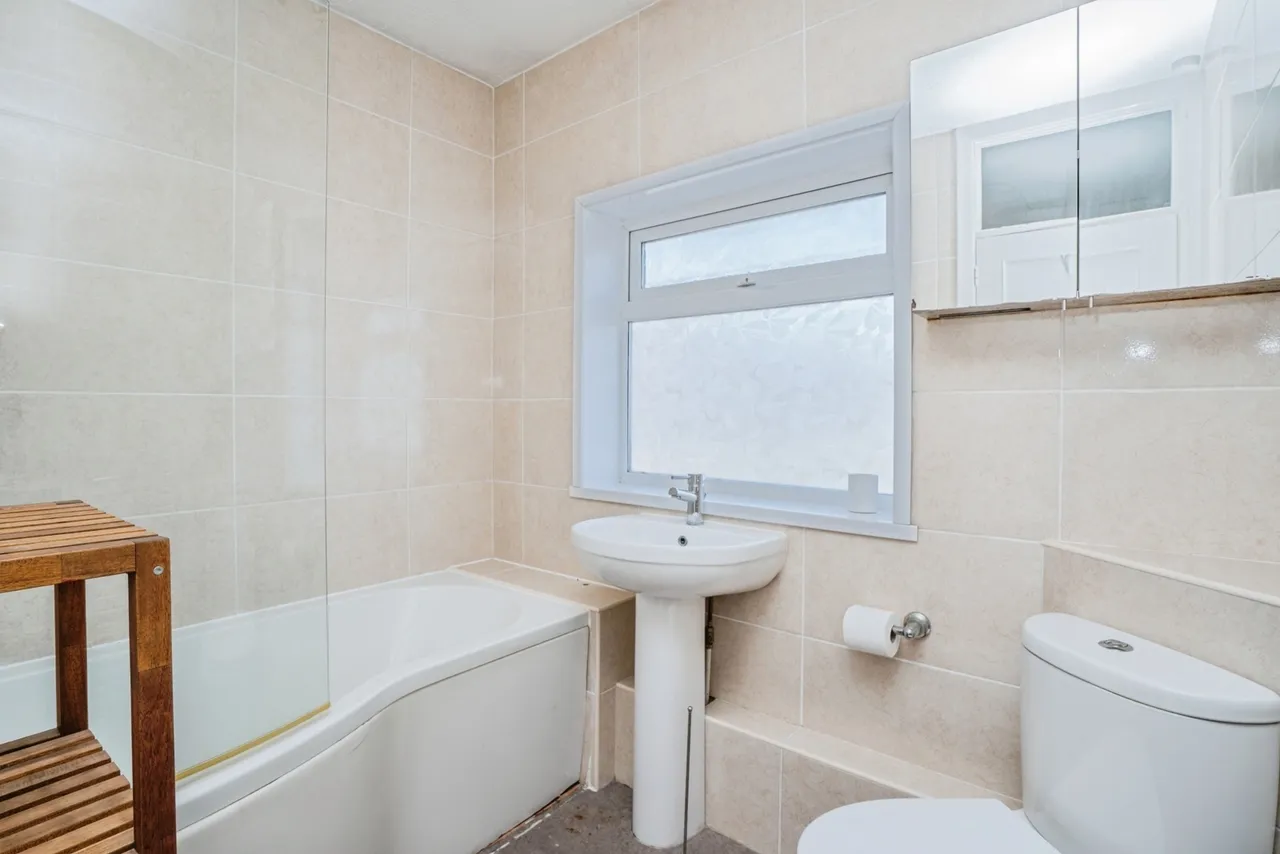 Pangbourne Avenue, Portsmouth, PO6, photo 12